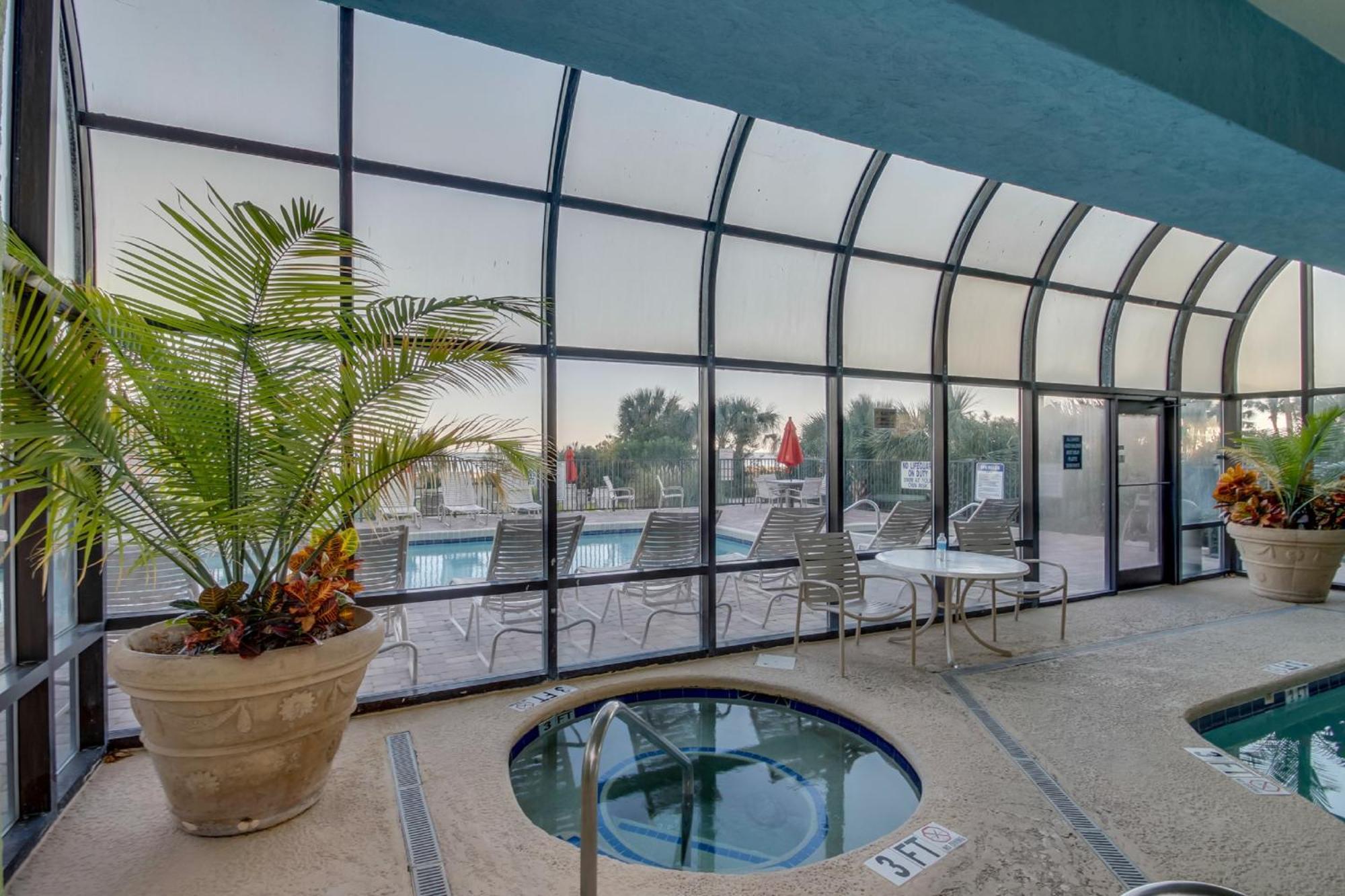Oceanfront Condo W Balcony King Bed Meridian Plaza 미를 비치 외부 사진