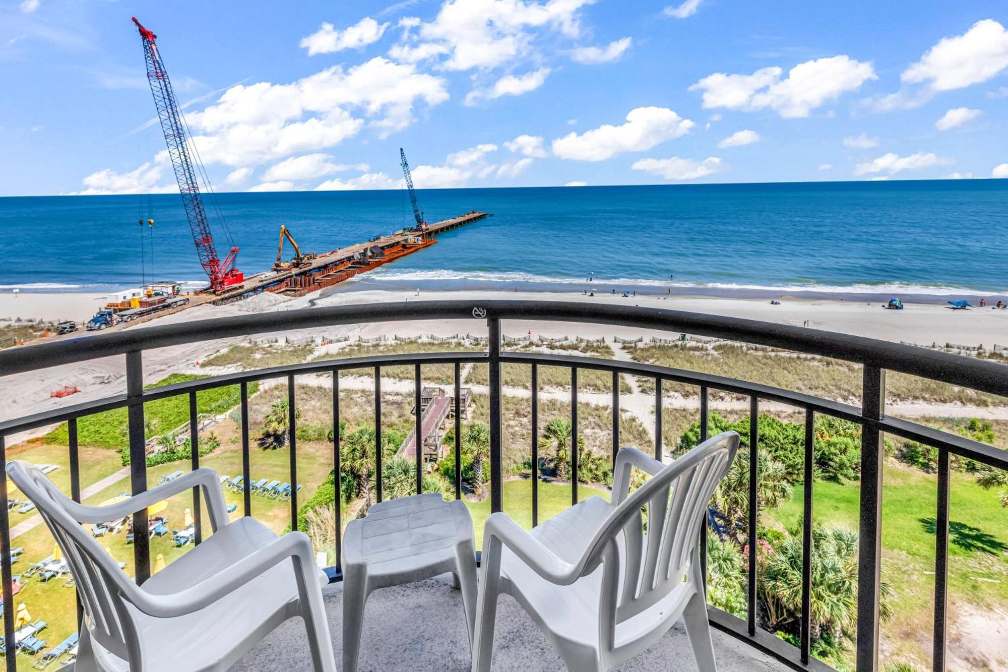 Oceanfront Condo W Balcony King Bed Meridian Plaza 미를 비치 외부 사진