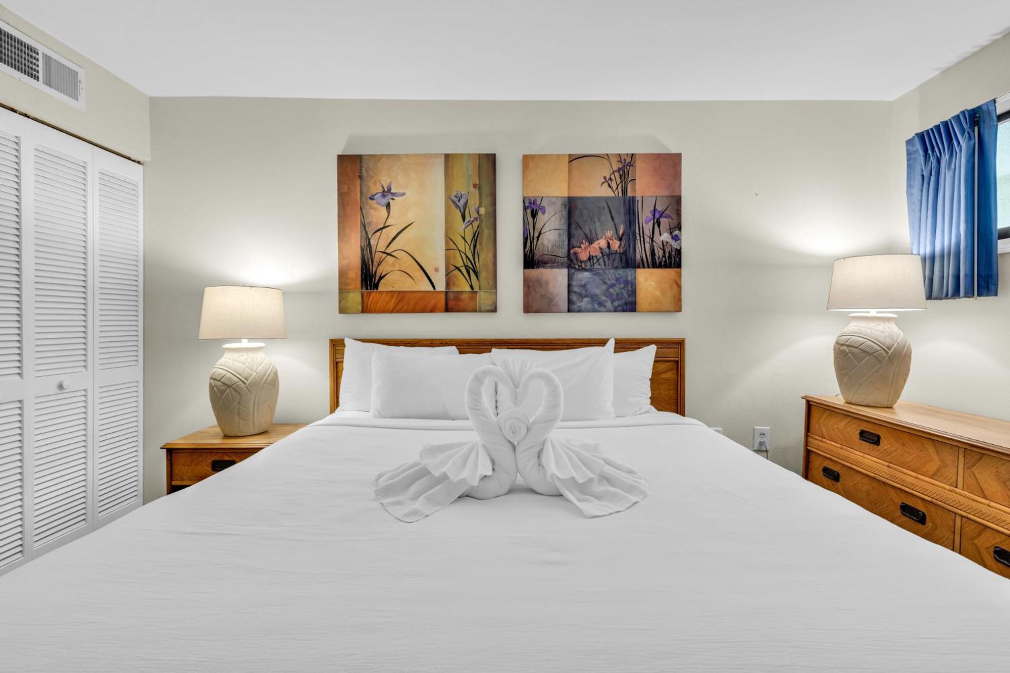 Oceanfront Condo W Balcony King Bed Meridian Plaza 미를 비치 외부 사진